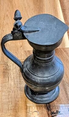 Vintage Pewter Flagon Pitcher Acorn Thumbpiece Crowned Shield Touchmark 6"